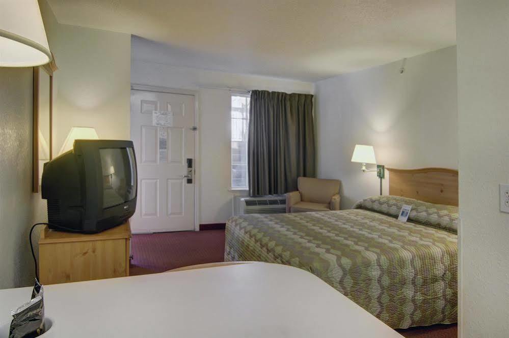 Atlanta Hotel 로즈웰 외부 사진