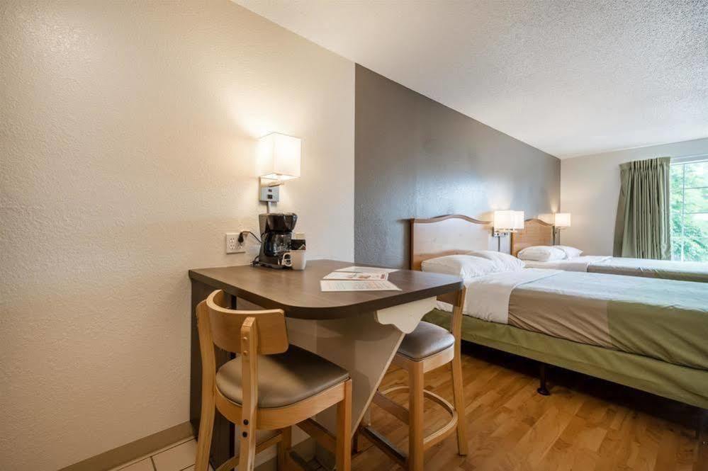 Atlanta Hotel 로즈웰 외부 사진